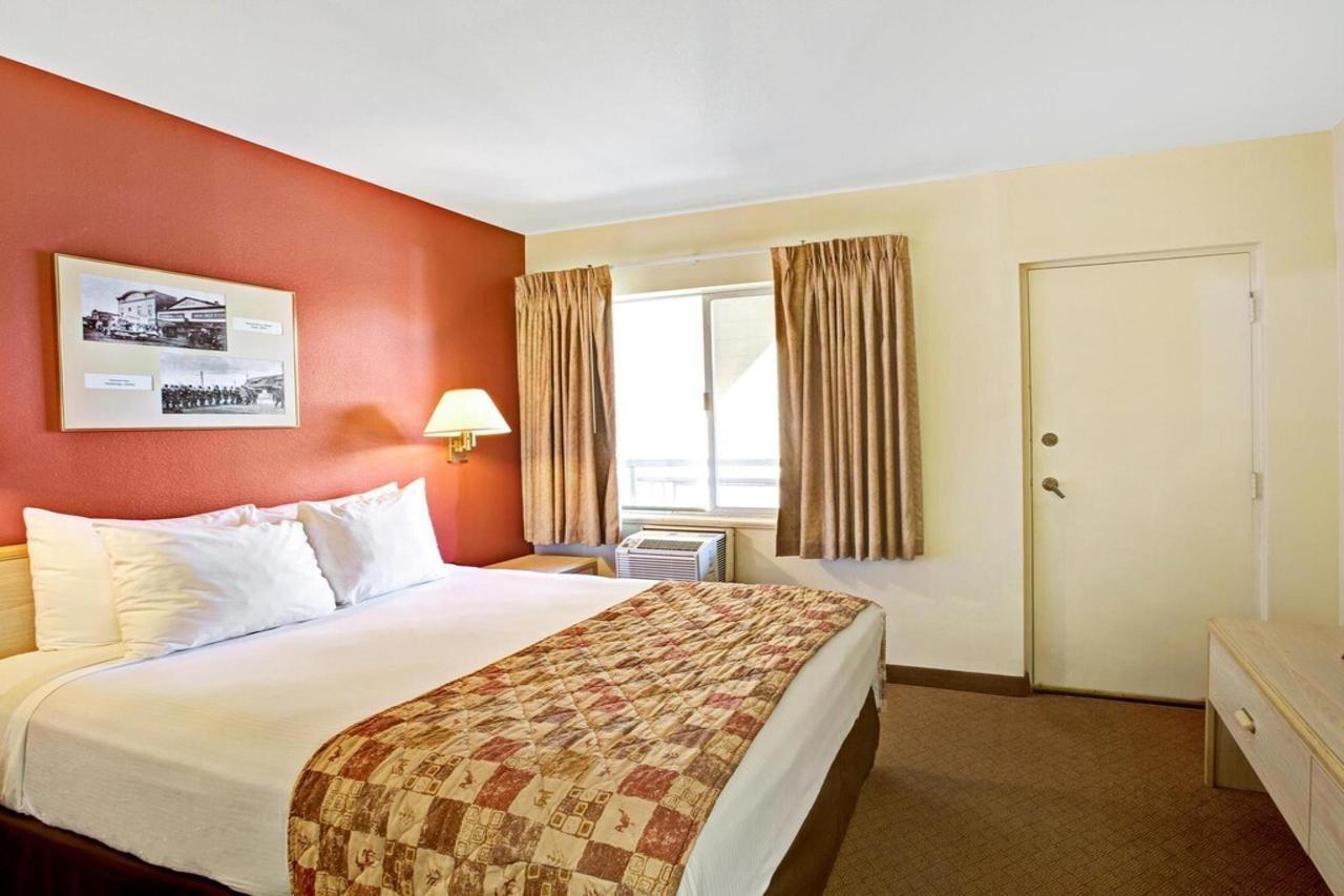 Ramada By Wyndham Anchorage Hotel Kültér fotó
